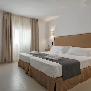Turísticos Cardona - Apartamento 1 Hab. Superior , Es Pujols España